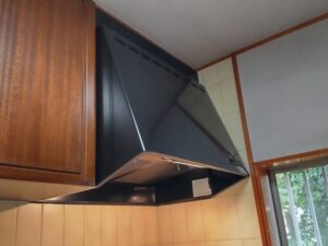 千葉キッチン取付け隊　プロペラファンフード取替　施工後
